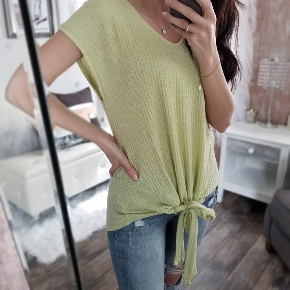 🅱️Last1️⃣Brooklyn Waffle Knit Top Lime Spring Top - Picture 6 of 8